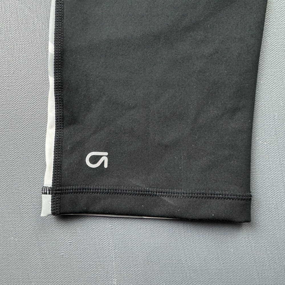 GapFit Blackout Women's Size Small Gray Camo Cropped Workout Leggings Athletic - Picture 6 of 12